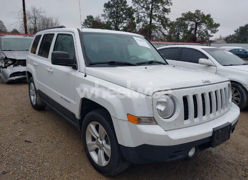 Photo 6 of 2016 Jeep Patriot SPORT (VIN 1C4NJPBBXGD699974)