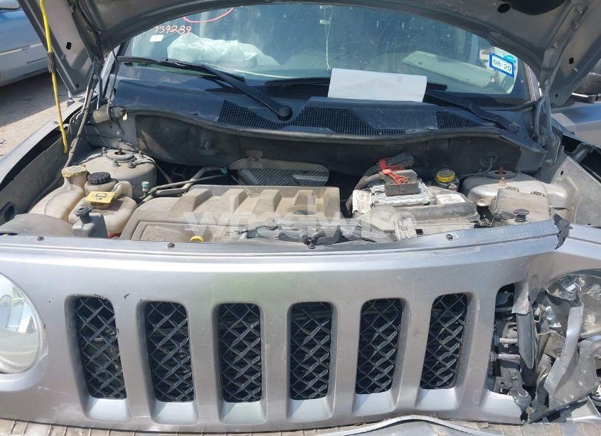 Photo 10 of 2016 Jeep Patriot SPORT (VIN 1C4NJPBBXGD739289)