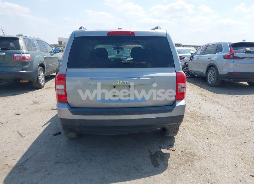 Photo 16 of 2016 Jeep Patriot SPORT (VIN 1C4NJPBBXGD739289)