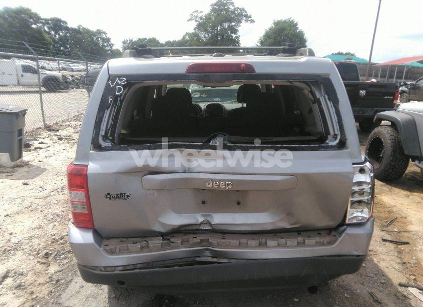 Photo 6 of 2016 Jeep Patriot SPORT (VIN 1C4NJPBBXGD765293)