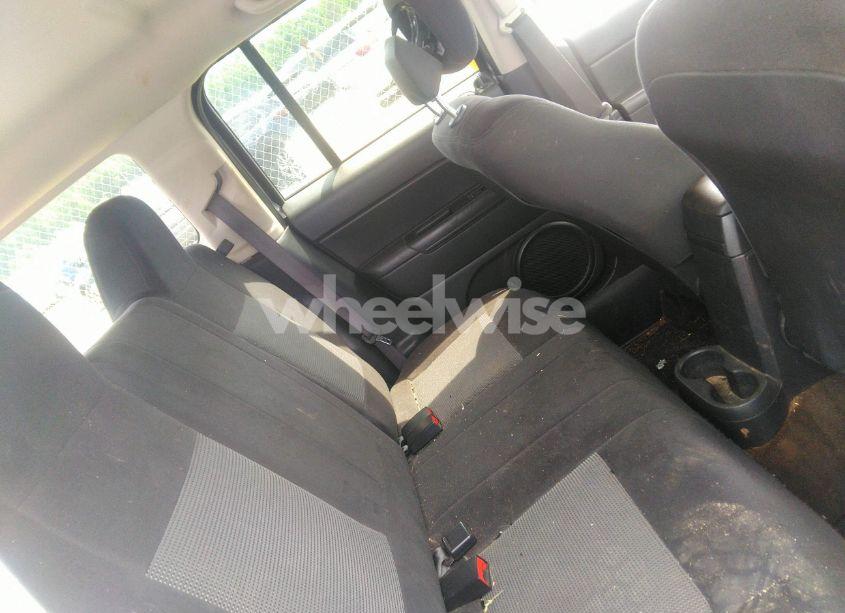 Photo 8 of 2016 Jeep Patriot SPORT (VIN 1C4NJPBBXGD765293)