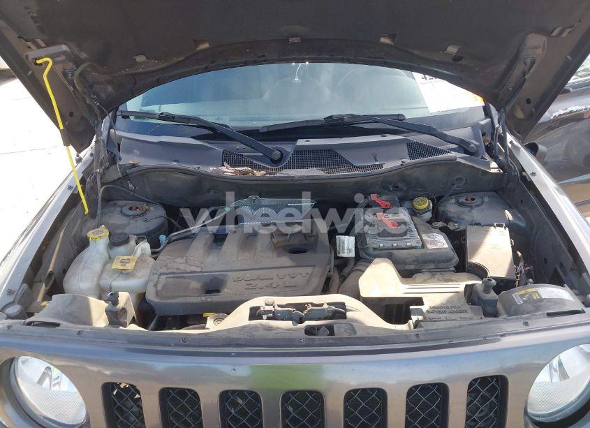 Photo 10 of 2017 Jeep Patriot 75TH ANNIVERSARY EDITION FWD (VIN 1C4NJPBBXHD117521)