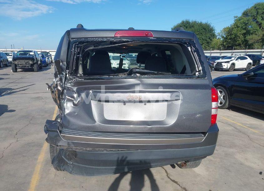 Photo 17 of 2017 Jeep Patriot 75TH ANNIVERSARY EDITION FWD (VIN 1C4NJPBBXHD117521)