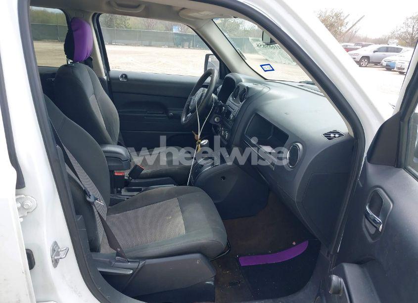 Photo 5 of 2017 Jeep Patriot SPORT FWD (VIN 1C4NJPBBXHD208692)