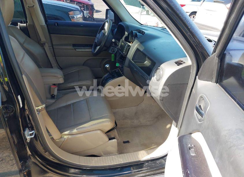 Photo 5 of 2014 Jeep Patriot LIMITED (VIN 1C4NJPCB2ED533427)