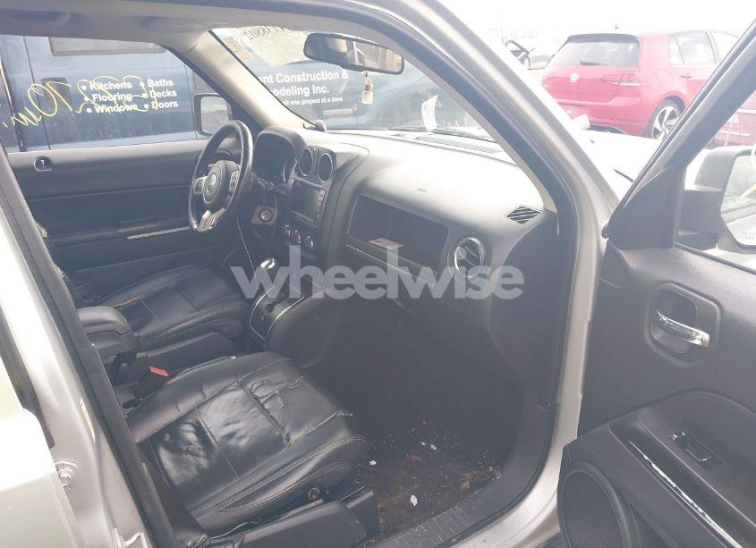 Photo 5 of 2012 Jeep Patriot LIMITED (VIN 1C4NJPCB4CD552333)