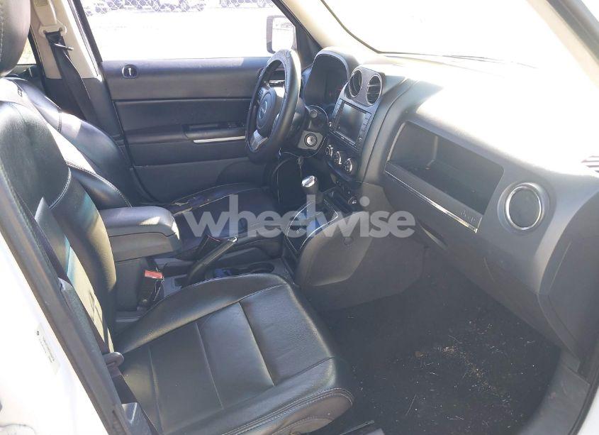 Photo 5 of 2012 Jeep Patriot LIMITED (VIN 1C4NJPCB8CD553758)