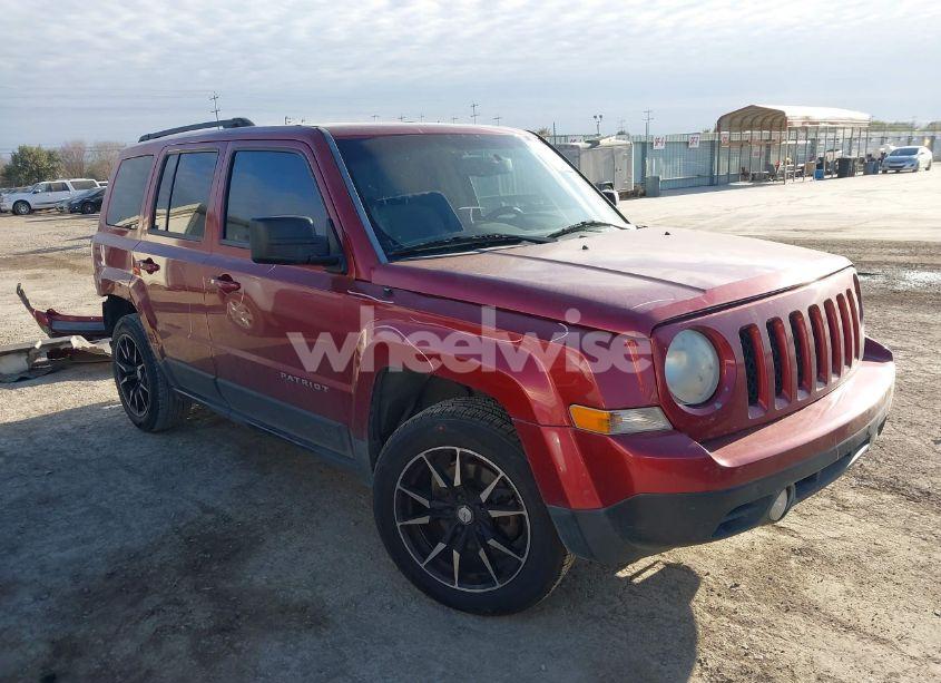 2014 Jeep Patriot LATITUDE (VIN 1C4NJPFA0ED694846) main photo