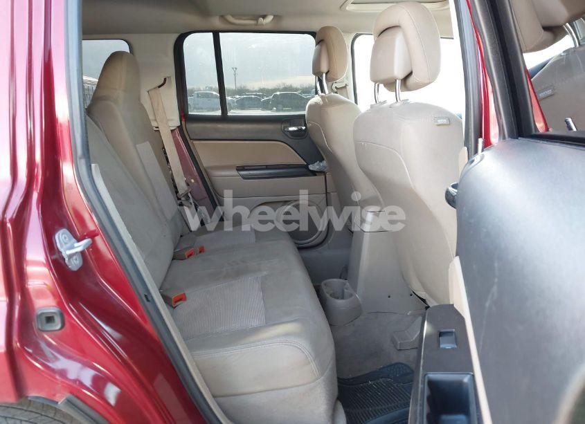 Photo 8 of 2014 Jeep Patriot LATITUDE (VIN 1C4NJPFA0ED694846)