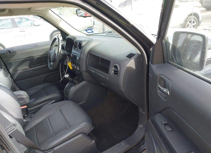 Photo 5 of 2015 Jeep Patriot HIGH ALTITUDE EDITION (VIN 1C4NJPFA0FD389901)