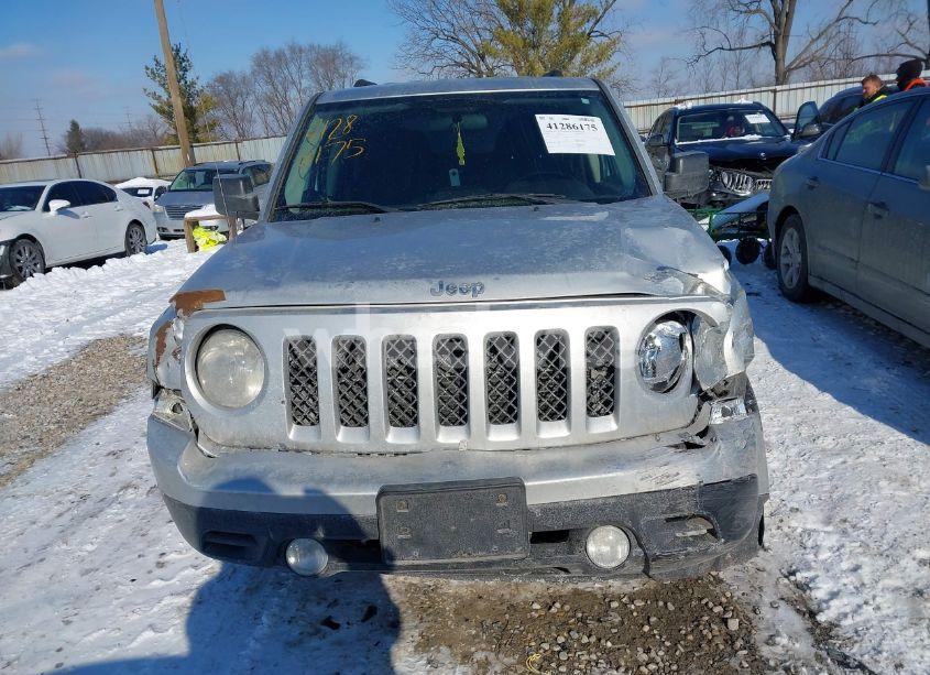 Photo 12 of 2012 Jeep Patriot LATITUDE (VIN 1C4NJPFA1CD660508)