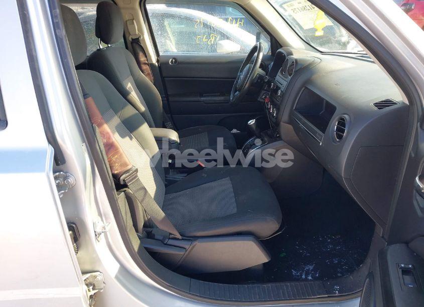 Photo 5 of 2012 Jeep Patriot LATITUDE (VIN 1C4NJPFA1CD660508)