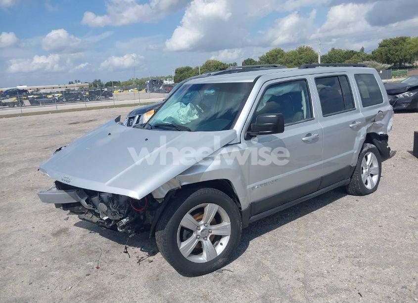 Photo 2 of 2013 Jeep Patriot LATITUDE (VIN 1C4NJPFA1DD260398)