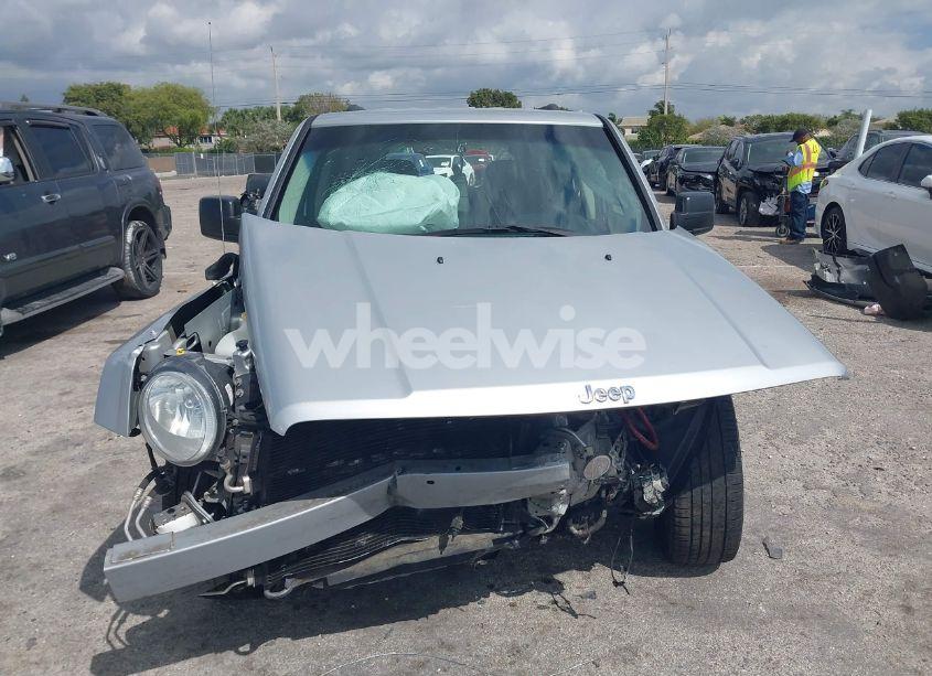 Photo 6 of 2013 Jeep Patriot LATITUDE (VIN 1C4NJPFA1DD260398)