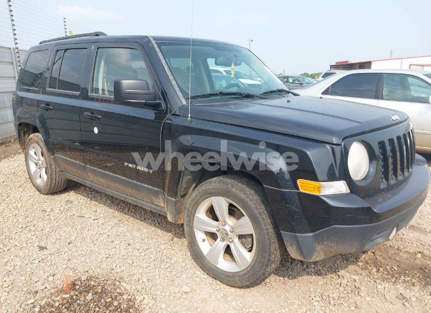 2014 Jeep Patriot LATITUDE (VIN 1C4NJPFA1ED652699) main photo
