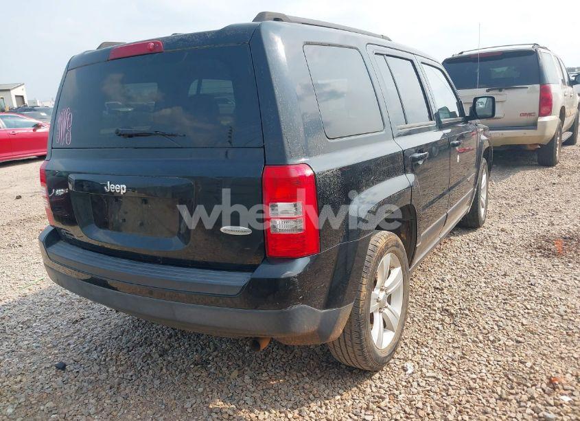 Photo 4 of 2014 Jeep Patriot LATITUDE (VIN 1C4NJPFA1ED652699)