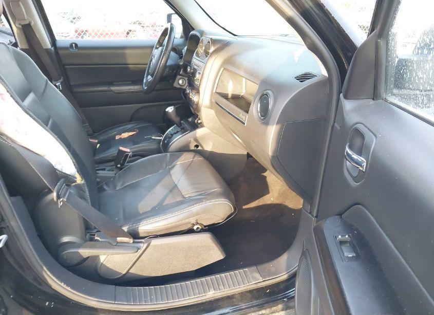 Photo 5 of 2014 Jeep Patriot HIGH ALTITUDE (VIN 1C4NJPFA1ED853972)