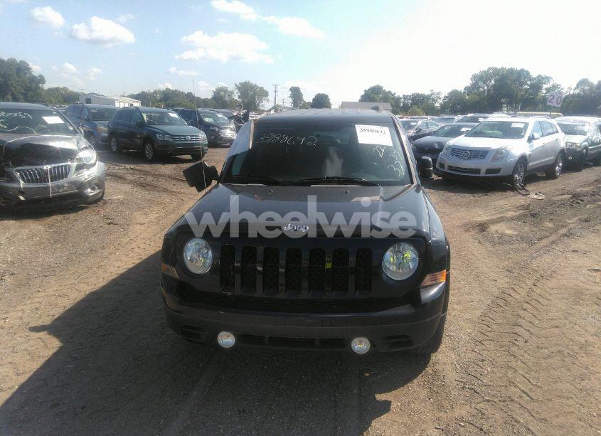 Photo 12 of 2015 Jeep Patriot LATITUDE (VIN 1C4NJPFA1FD428804)