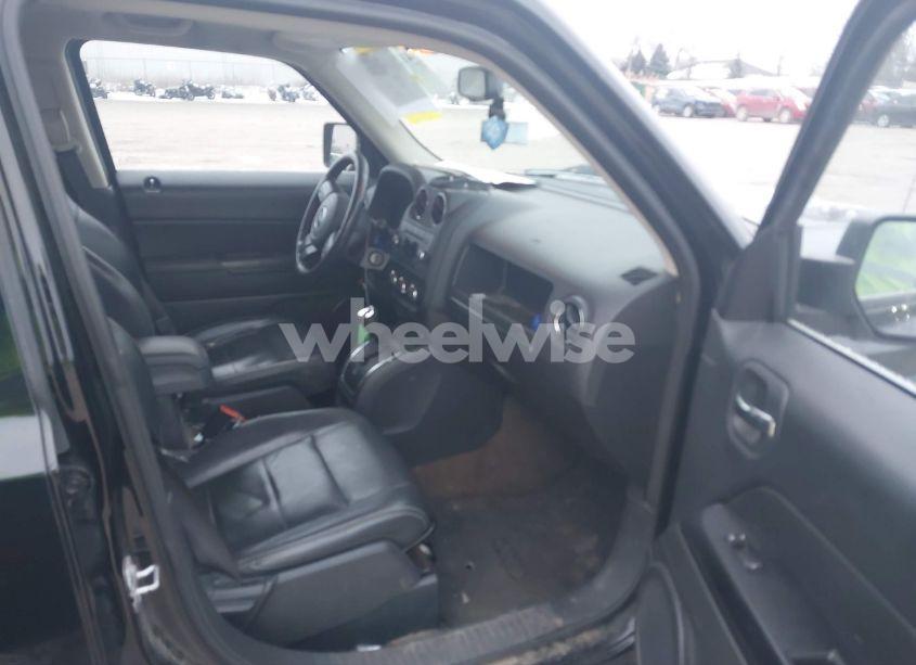 Photo 5 of 2016 Jeep Patriot HIGH ALTITUDE EDITION (VIN 1C4NJPFA1GD554372)