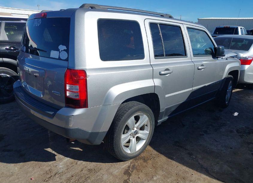 Photo 4 of 2016 Jeep Patriot LATITUDE (VIN 1C4NJPFA1GD647974)