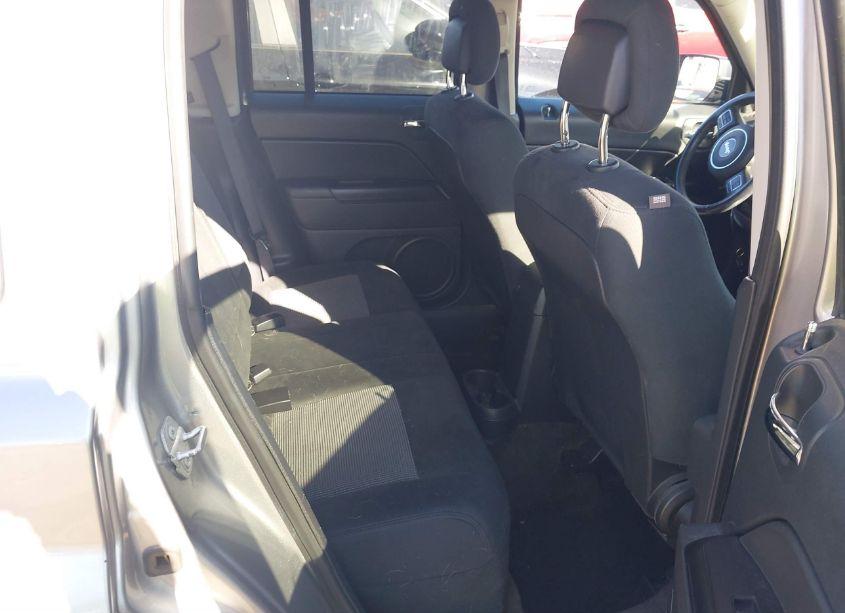 Photo 8 of 2016 Jeep Patriot LATITUDE (VIN 1C4NJPFA1GD647974)