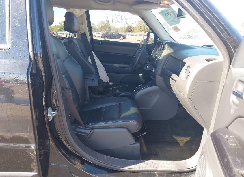 Photo 5 of 2016 Jeep Patriot HIGH ALTITUDE EDITION (VIN 1C4NJPFA1GD747668)