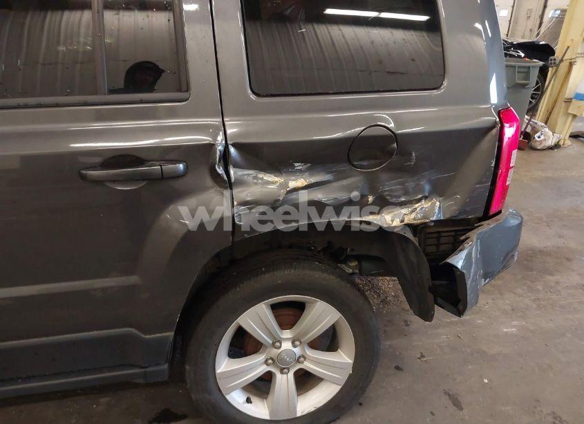 Photo 6 of 2017 Jeep Patriot LATITUDE FWD (VIN 1C4NJPFA1HD136671)