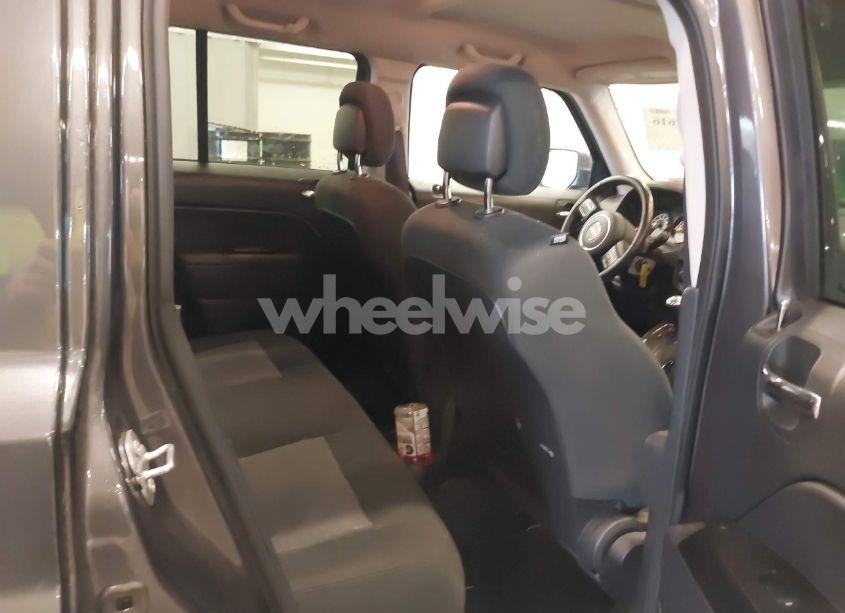 Photo 8 of 2017 Jeep Patriot LATITUDE FWD (VIN 1C4NJPFA1HD136671)