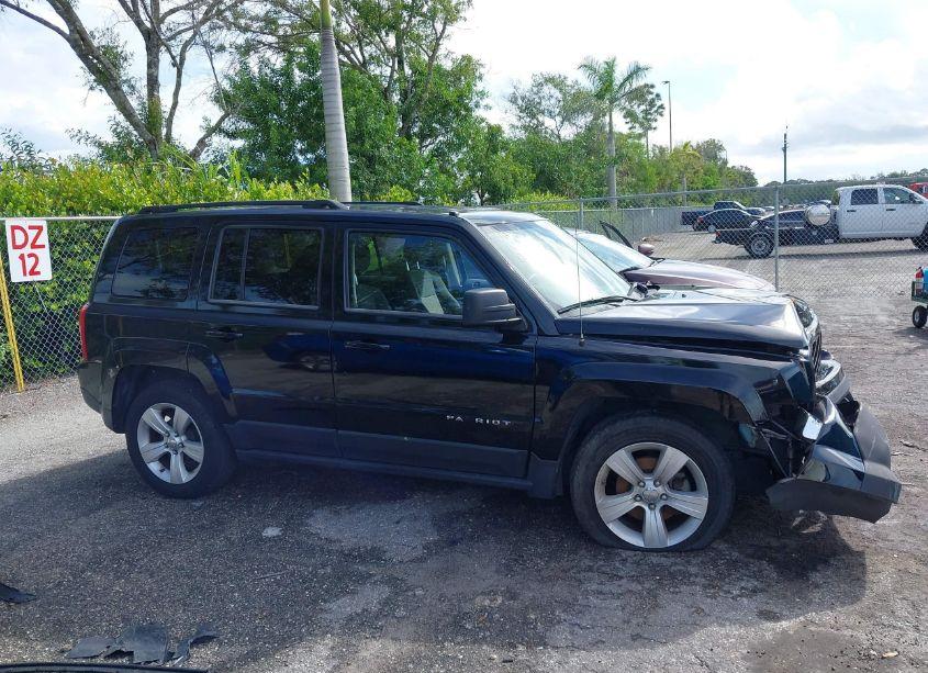 Photo 13 of 2013 Jeep Patriot LATITUDE (VIN 1C4NJPFA2DD102605)