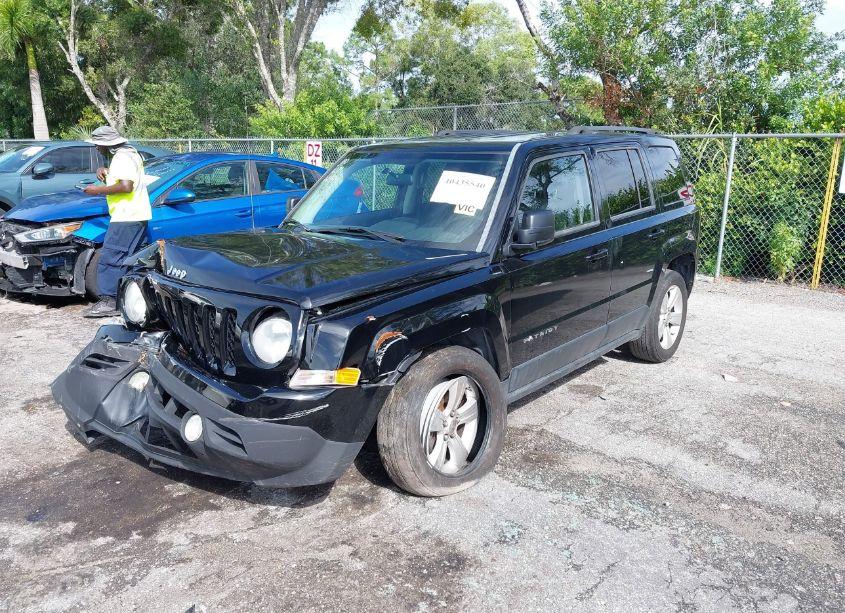 Photo 2 of 2013 Jeep Patriot LATITUDE (VIN 1C4NJPFA2DD102605)