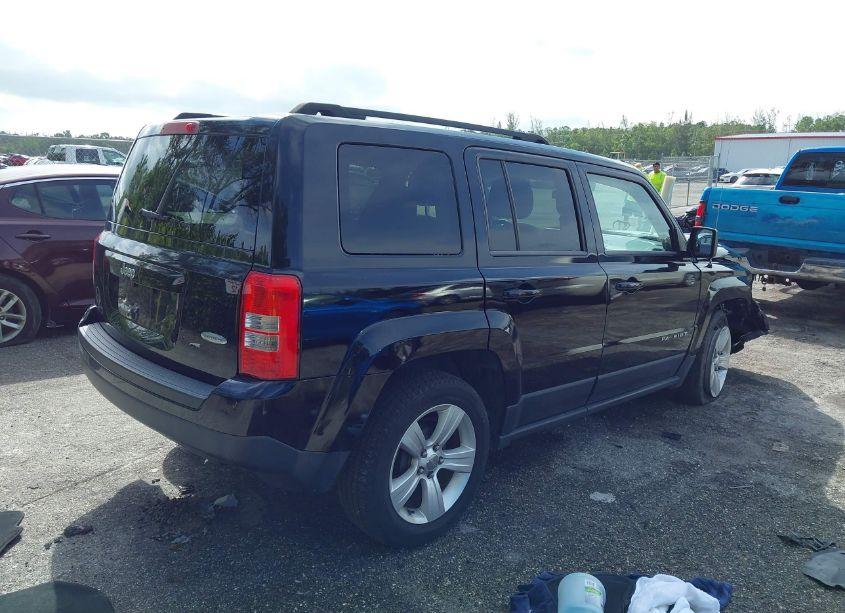 Photo 4 of 2013 Jeep Patriot LATITUDE (VIN 1C4NJPFA2DD102605)