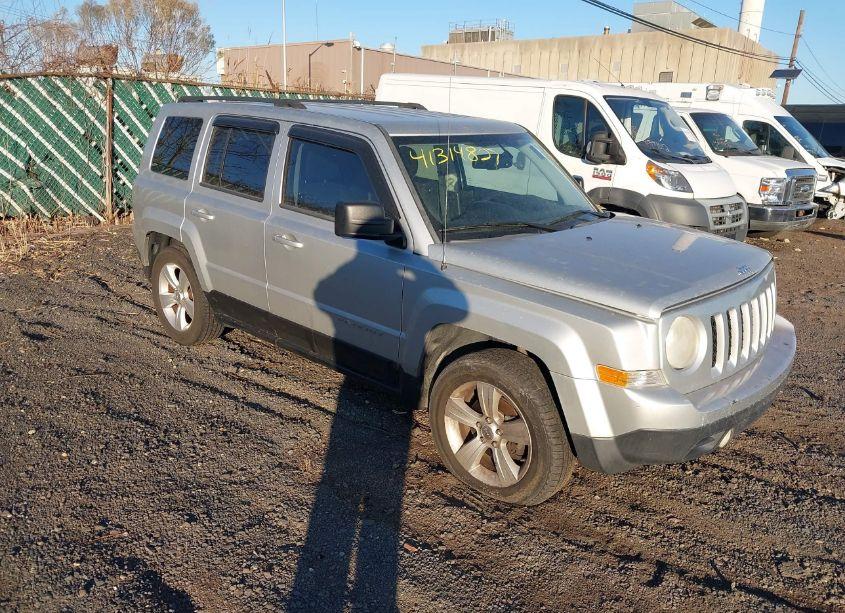 2013 Jeep Patriot LATITUDE (VIN 1C4NJPFA2DD166188) main photo
