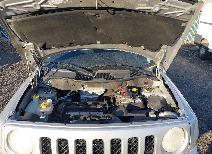 Photo 10 of 2013 Jeep Patriot LATITUDE (VIN 1C4NJPFA2DD166188)