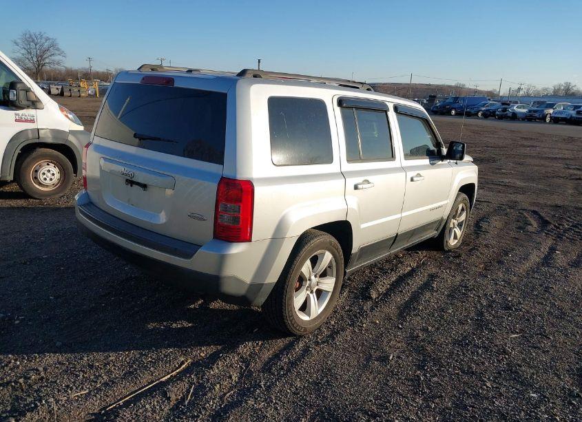 Photo 4 of 2013 Jeep Patriot LATITUDE (VIN 1C4NJPFA2DD166188)
