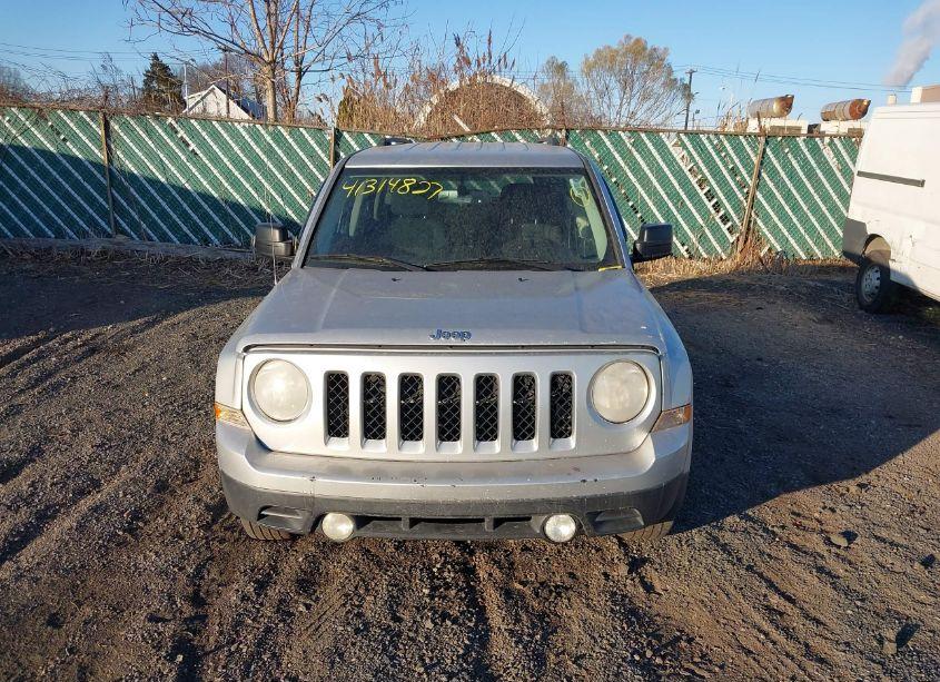 Photo 6 of 2013 Jeep Patriot LATITUDE (VIN 1C4NJPFA2DD166188)