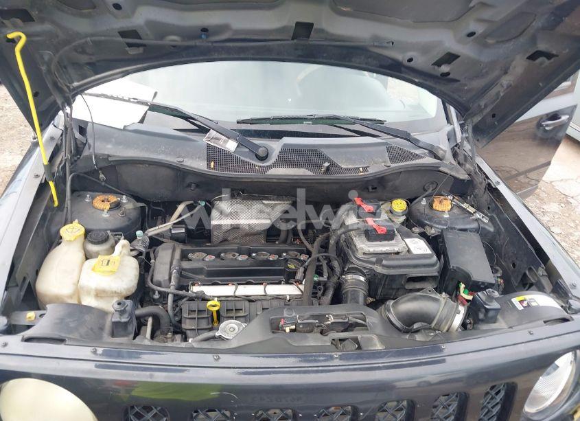 Photo 10 of 2014 Jeep Patriot LATITUDE (VIN 1C4NJPFA2ED564275)