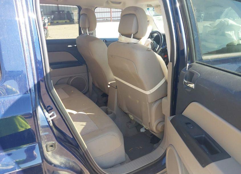 Photo 8 of 2014 Jeep Patriot LATITUDE (VIN 1C4NJPFA2ED600644)