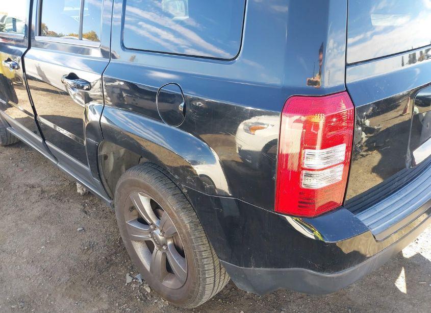 Photo 19 of 2014 Jeep Patriot HIGH ALTITUDE (VIN 1C4NJPFA2ED662688)