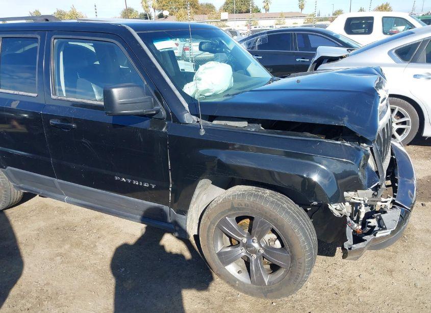 Photo 21 of 2014 Jeep Patriot HIGH ALTITUDE (VIN 1C4NJPFA2ED662688)