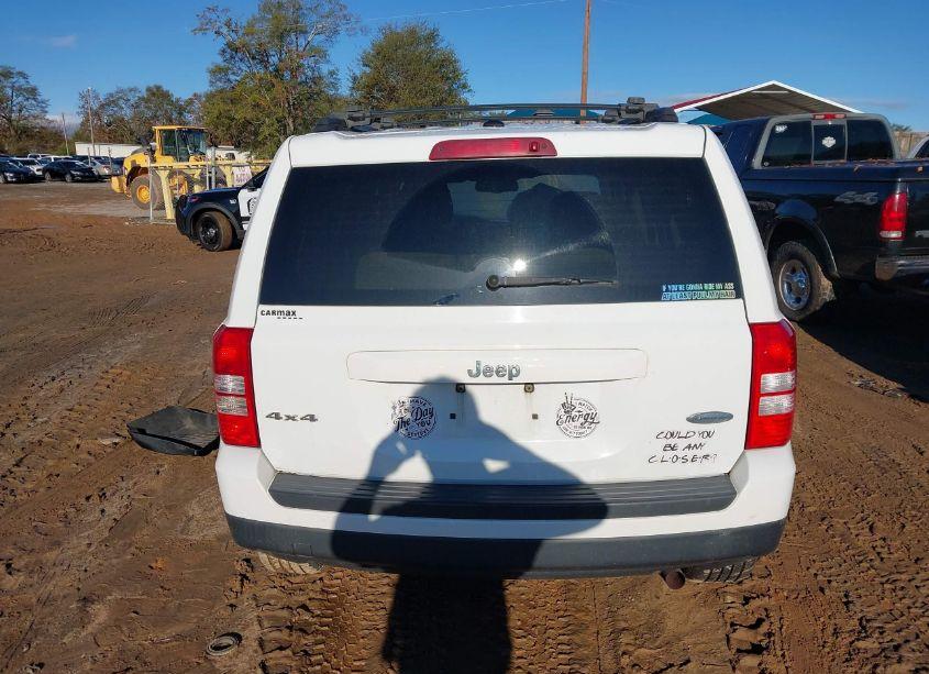 Photo 16 of 2014 Jeep Patriot LATITUDE (VIN 1C4NJPFA2ED698557)