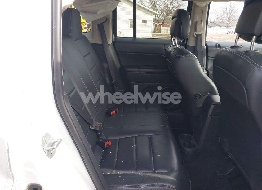 Photo 8 of 2016 Jeep Patriot HIGH ALTITUDE EDITION (VIN 1C4NJPFA2GD562612)