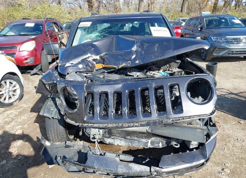 Photo 13 of 2016 Jeep Patriot LATITUDE (VIN 1C4NJPFA2GD722360)