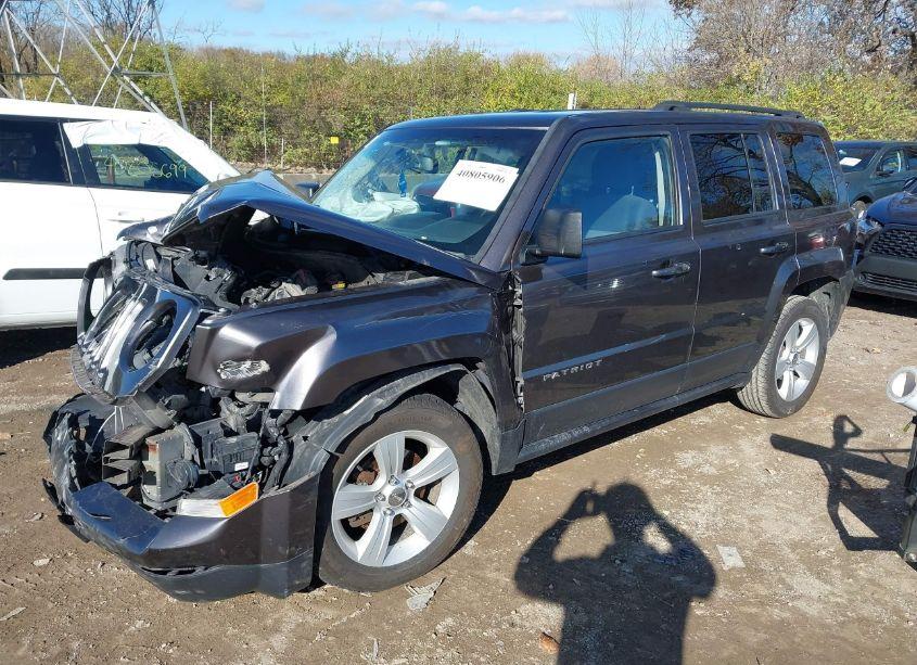 Photo 2 of 2016 Jeep Patriot LATITUDE (VIN 1C4NJPFA2GD722360)