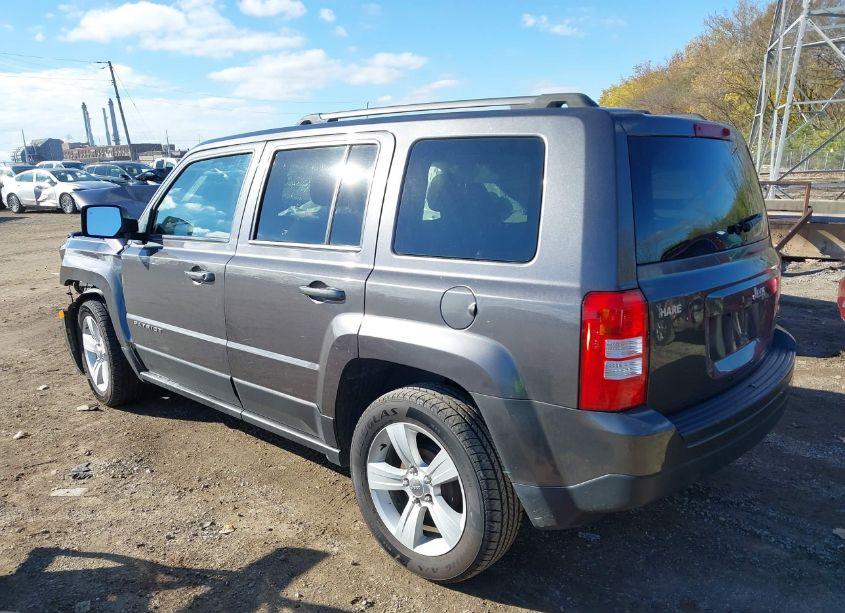 Photo 3 of 2016 Jeep Patriot LATITUDE (VIN 1C4NJPFA2GD722360)