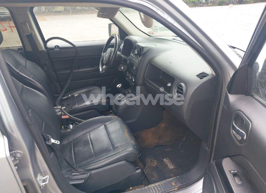 Photo 5 of 2017 Jeep Patriot HIGH ALTITUDE FWD (VIN 1C4NJPFA2HD187452)