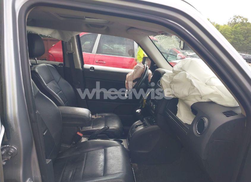 Photo 5 of 2017 Jeep Patriot HIGH ALTITUDE FWD (VIN 1C4NJPFA2HD187466)