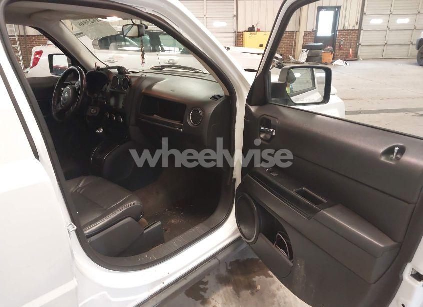 Photo 5 of 2014 Jeep Patriot HIGH ALTITUDE (VIN 1C4NJPFA3ED739925)