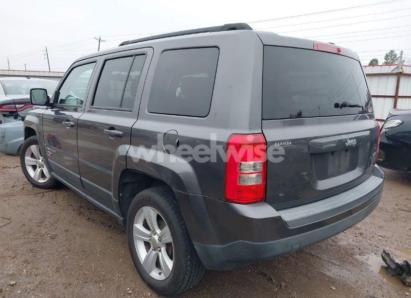 Photo 3 of 2016 Jeep Patriot LATITUDE (VIN 1C4NJPFA3GD640329)