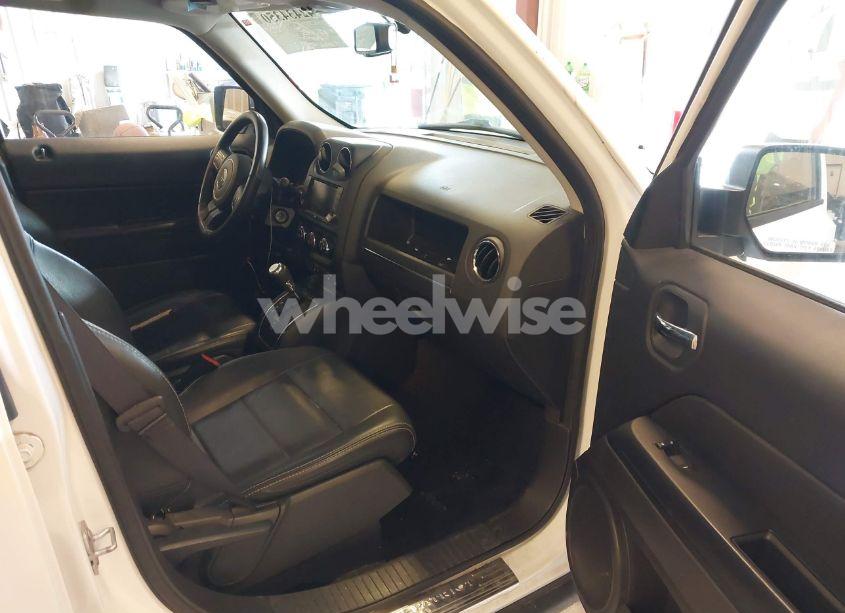 Photo 5 of 2017 Jeep Patriot HIGH ALTITUDE FWD (VIN 1C4NJPFA3HD187816)