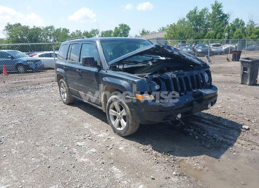 2014 Jeep Patriot LATITUDE (VIN 1C4NJPFA4ED690637) main photo